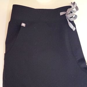 New Black FIGS Technical Collection  XL